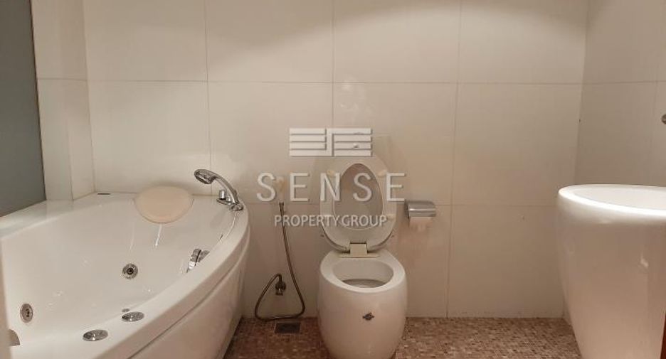 For sale 3 bedrooms condo in Pathum Wan, Bangkok