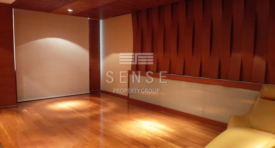 For sale 3 bedrooms condo in Pathum Wan, Bangkok