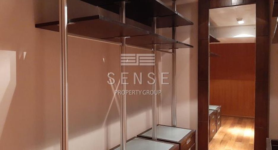 For sale 3 bedrooms condo in Pathum Wan, Bangkok