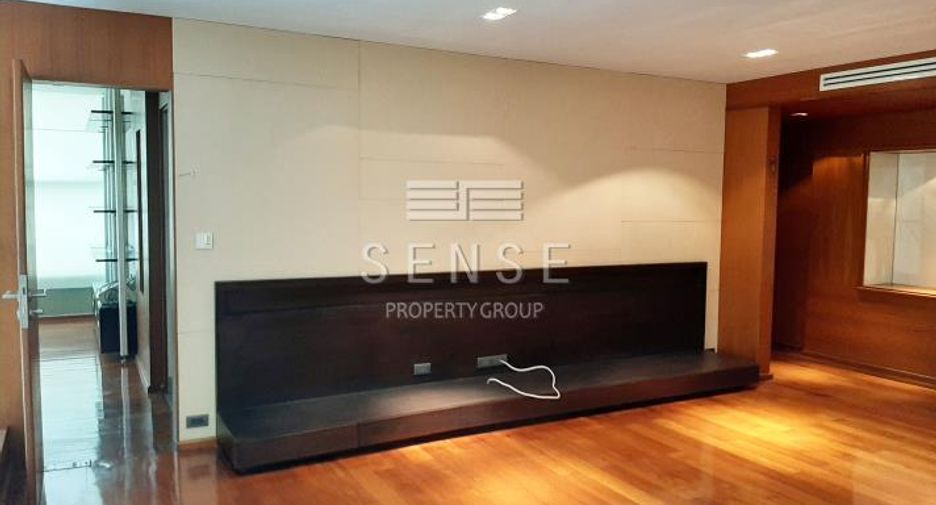 For sale 3 bedrooms condo in Pathum Wan, Bangkok