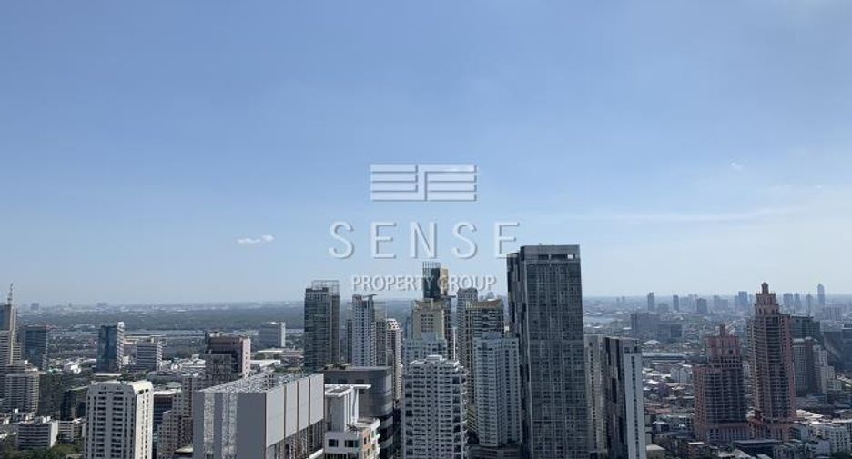 For rent 2 bedrooms condo in Khlong Toei, Bangkok
