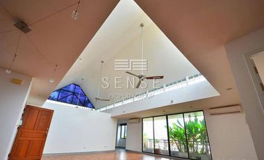 Condo en alquiler de 3 habitaciones en Watthana, Bangkok