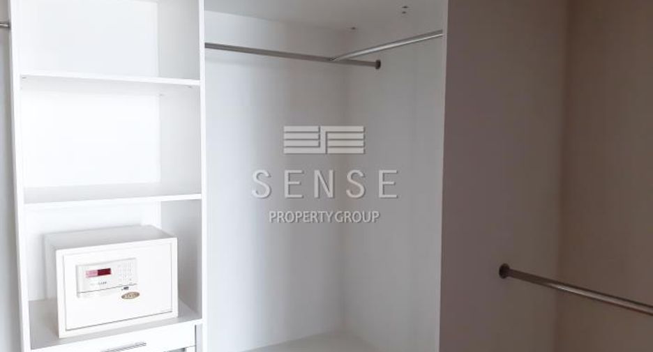 Condo en alquiler de 3 habitaciones en Sathon, Bangkok