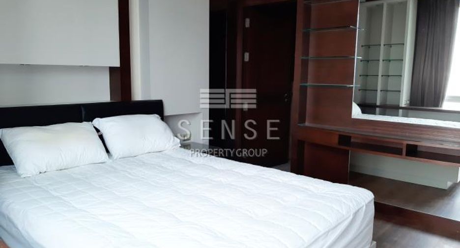 Condo en alquiler de 3 habitaciones en Sathon, Bangkok