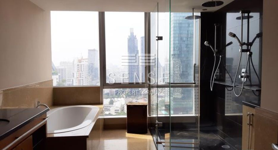 Condo en alquiler de 3 habitaciones en Sathon, Bangkok