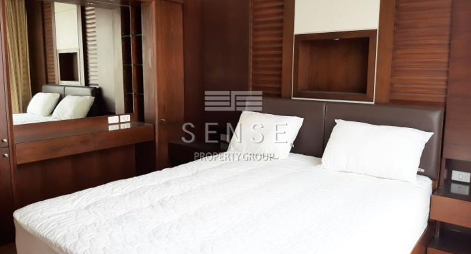 Condo en alquiler de 3 habitaciones en Sathon, Bangkok