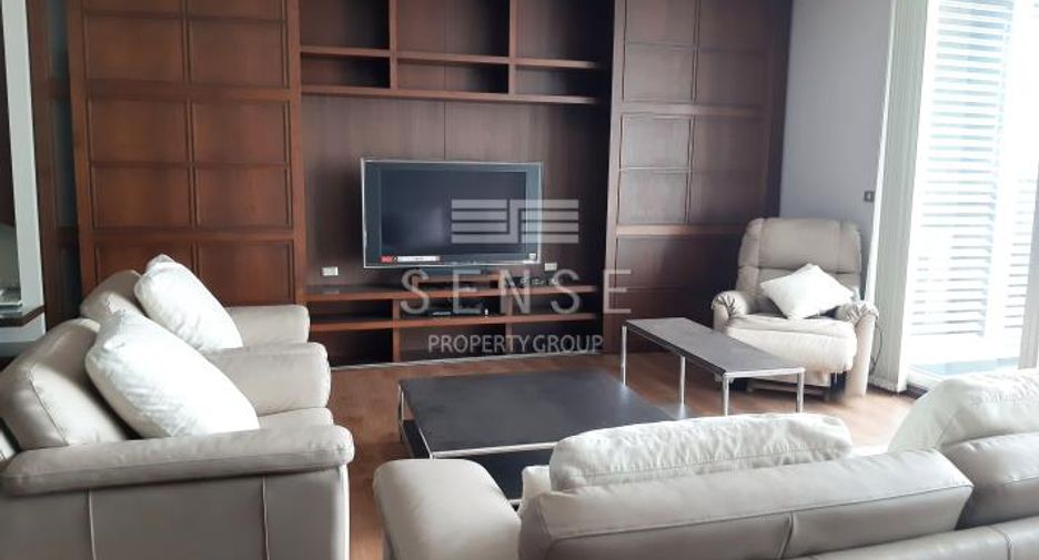 Condo en alquiler de 3 habitaciones en Sathon, Bangkok