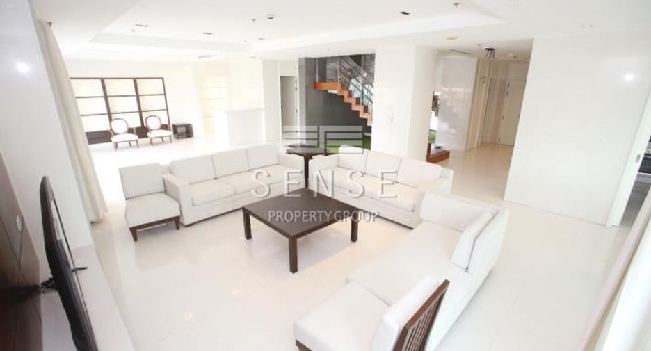 For rent 4 bedrooms condo in Pathum Wan, Bangkok