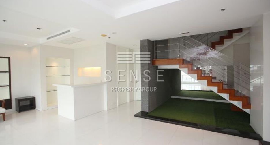 For rent 4 bedrooms condo in Pathum Wan, Bangkok