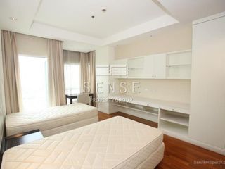For rent 4 bedrooms condo in Pathum Wan, Bangkok