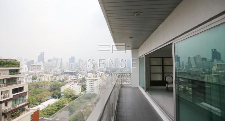 For rent 4 bedrooms condo in Pathum Wan, Bangkok