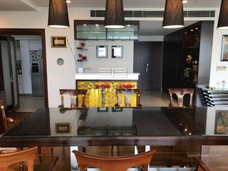 For rent 3 bedrooms condo in Pathum Wan, Bangkok