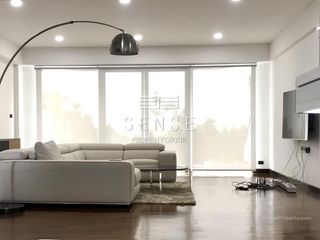Casa adosada en venta y en alquiler de 3 habitaciones en Watthana, Bangkok