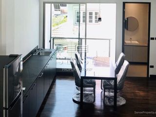 Casa adosada en venta y en alquiler de 3 habitaciones en Watthana, Bangkok