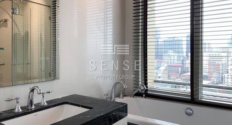 For rent 2 bedrooms condo in Watthana, Bangkok