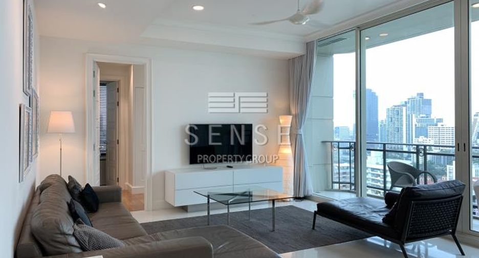 For rent 2 bedrooms condo in Watthana, Bangkok