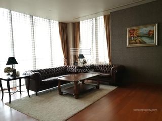 For rent 3 bedrooms condo in Sathon, Bangkok
