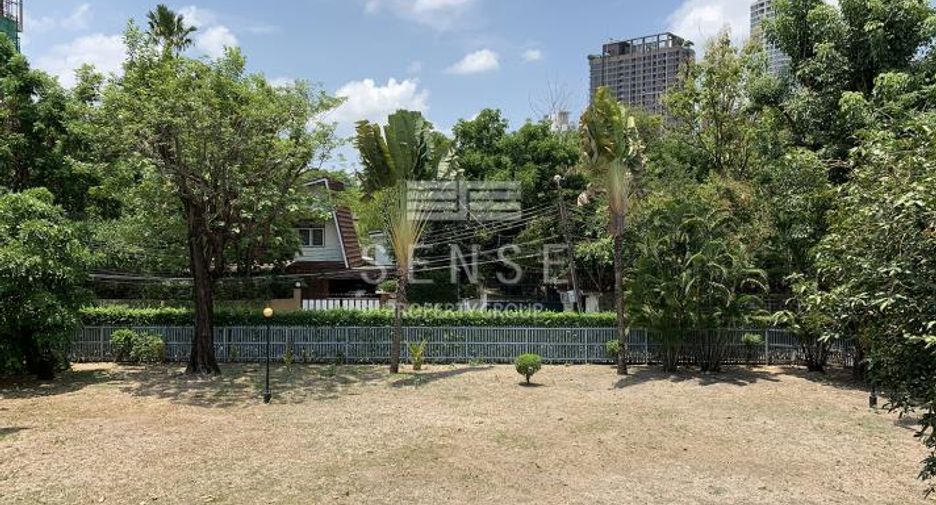 ให้เช่า 3 ห้องนอน บ้านเดี่ยว ใน วัฒนา, กรุงเทพฯ