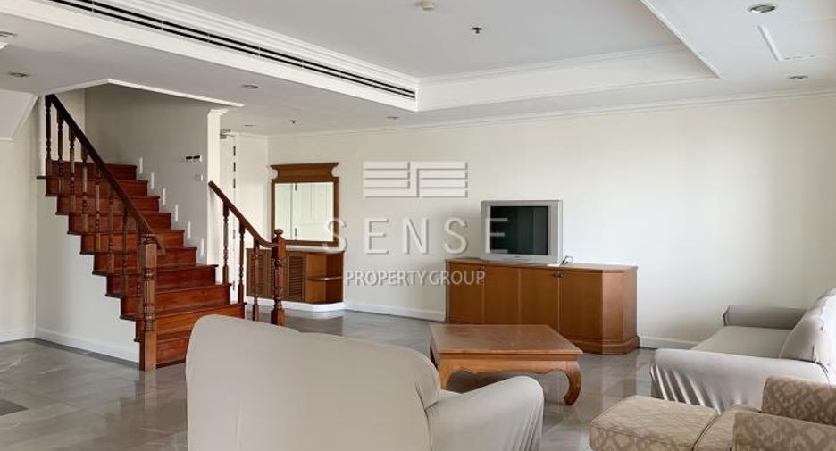 Condo en alquiler de 3 habitaciones en Khlong Toei, Bangkok