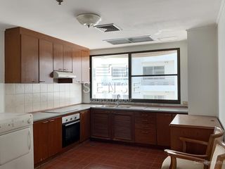 Wohnung zur Miete mit 3 Zimmer in Khlong Toei, Bangkok