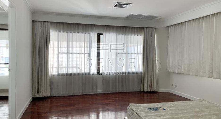 Condo en alquiler de 3 habitaciones en Khlong Toei, Bangkok
