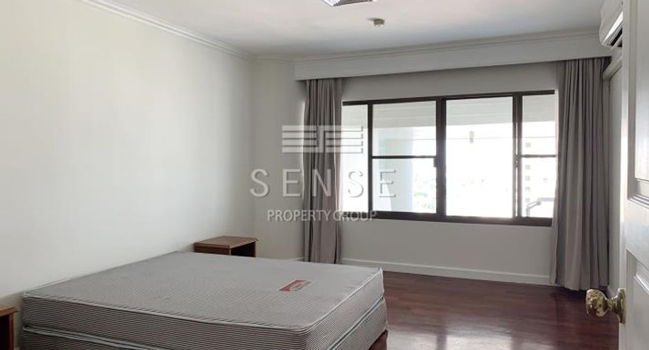 Condo en alquiler de 3 habitaciones en Khlong Toei, Bangkok