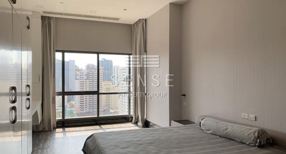 For rent 3 bedrooms condo in Watthana, Bangkok