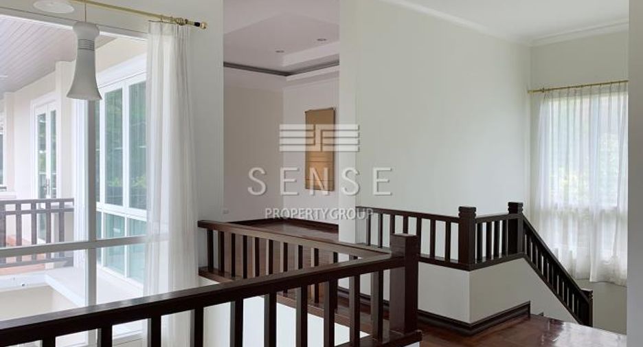 For rent 4 bedrooms house in Khlong Toei, Bangkok