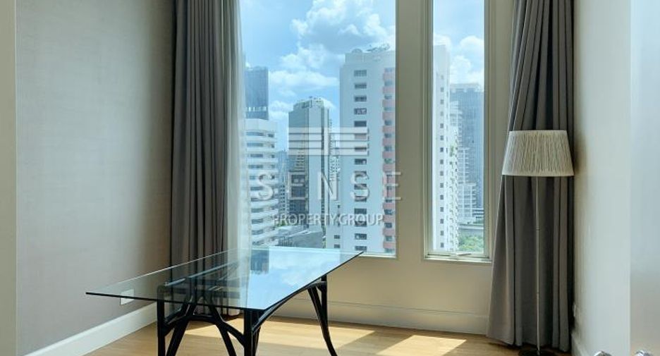 For rent 3 bedrooms condo in Watthana, Bangkok