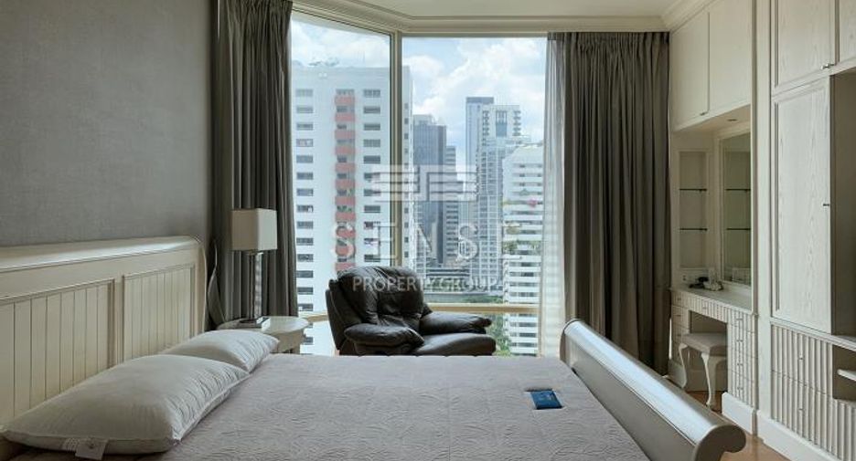 For rent 3 bedrooms condo in Watthana, Bangkok