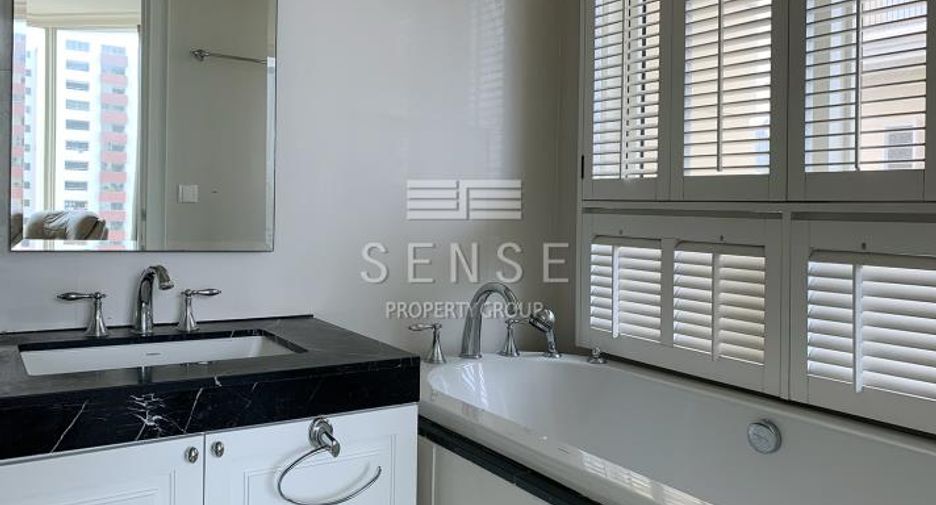 For rent 3 bedrooms condo in Watthana, Bangkok