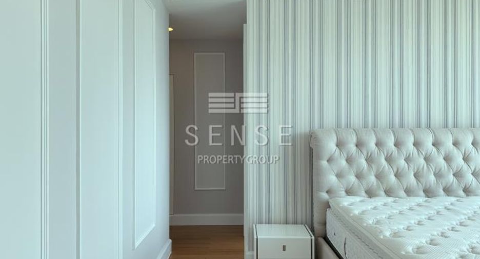 For rent 3 bedrooms condo in Watthana, Bangkok