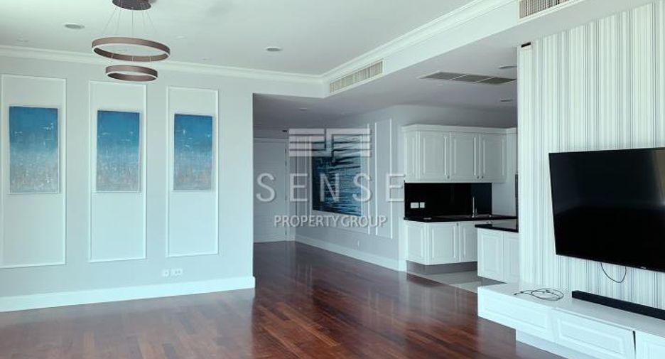 For rent 3 bedrooms condo in Watthana, Bangkok