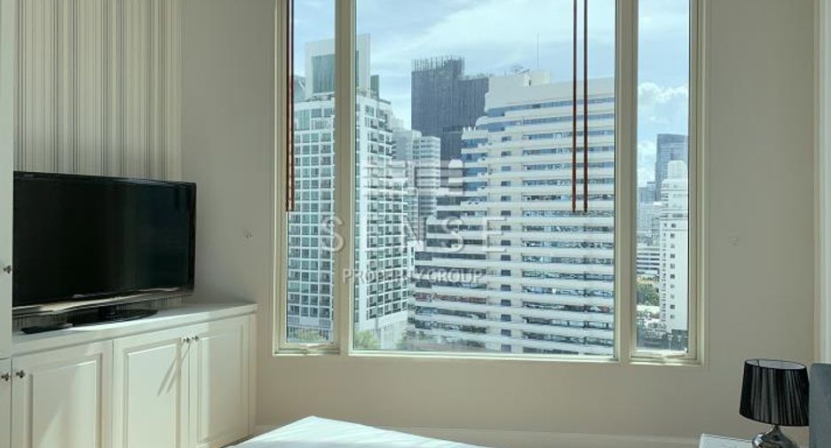 For rent 3 bedrooms condo in Watthana, Bangkok
