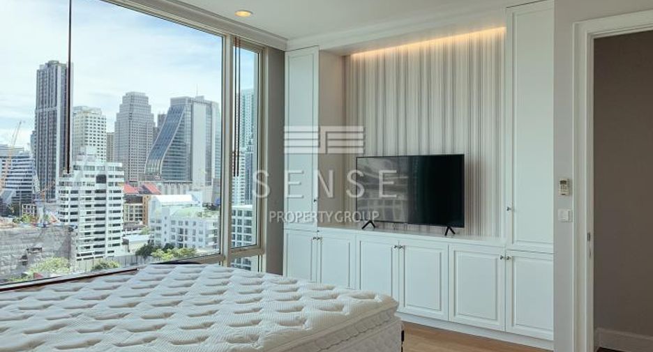 For rent 3 bedrooms condo in Watthana, Bangkok
