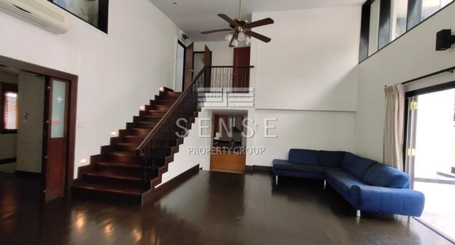 Casa en alquiler de 4 habitaciones en Khlong Toei, Bangkok