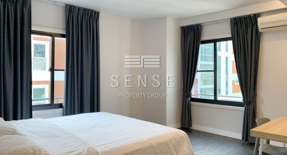 For rent 3 bedrooms condo in Watthana, Bangkok
