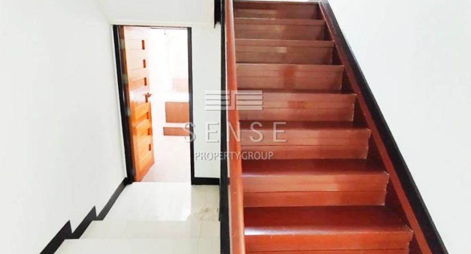 Casa en alquiler de 3 habitaciones en Suan Luang, Bangkok