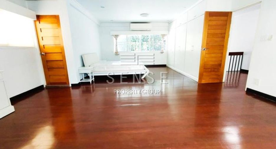 Casa en alquiler de 3 habitaciones en Suan Luang, Bangkok
