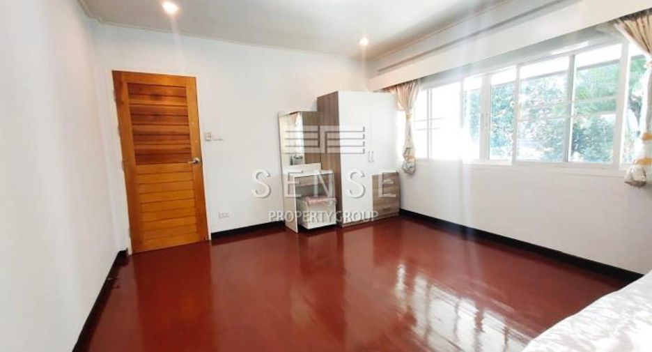 Casa en alquiler de 3 habitaciones en Suan Luang, Bangkok