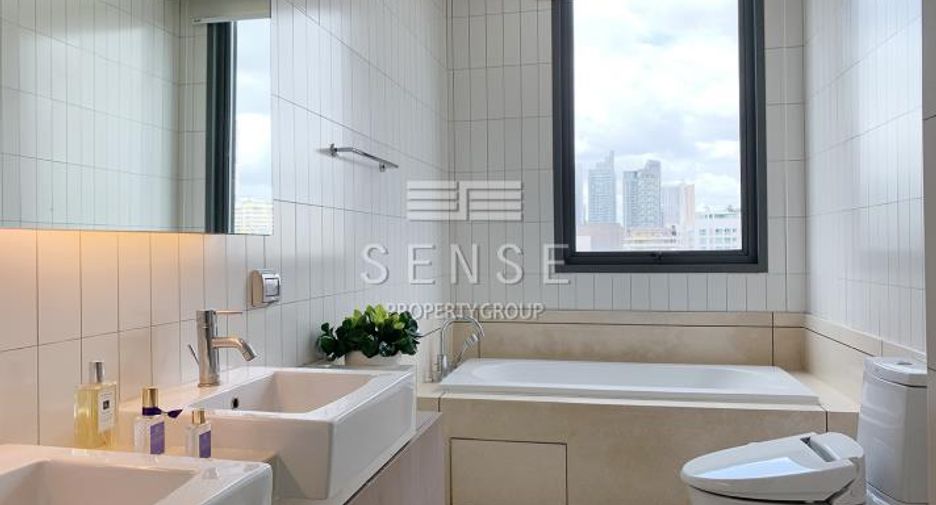 For rent 3 bedrooms condo in Watthana, Bangkok