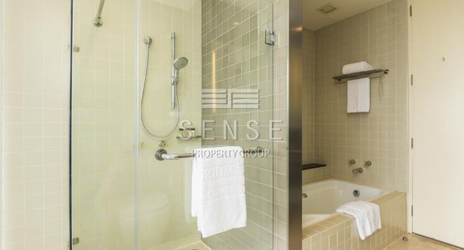 For rent 2 bedrooms condo in Khlong Toei, Bangkok