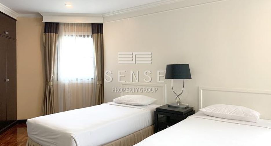 For rent 3 bedrooms condo in Khlong Toei, Bangkok