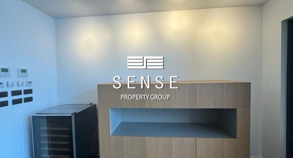 For rent 4 bedrooms condo in Watthana, Bangkok