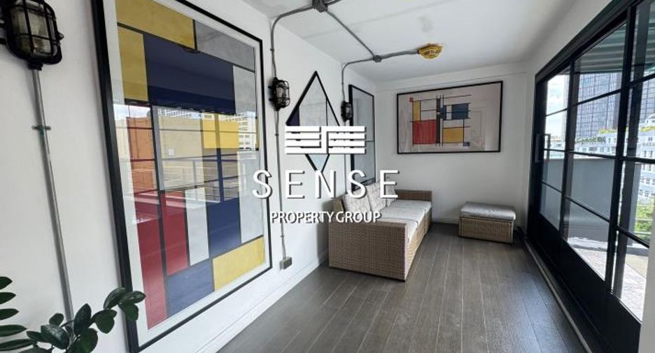 For rent 4 bedrooms condo in Watthana, Bangkok
