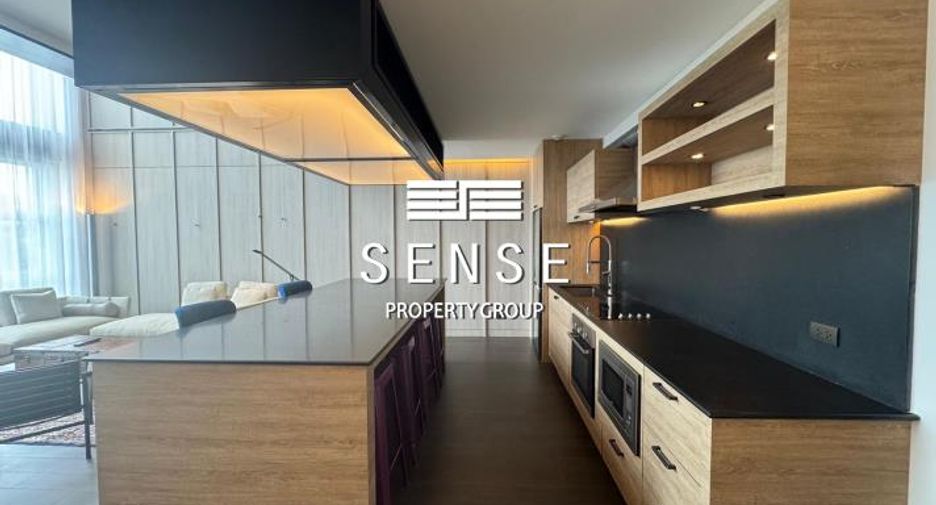 For rent 4 bedrooms condo in Watthana, Bangkok