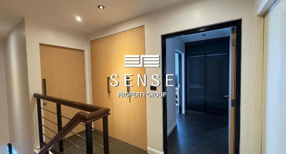 For rent 4 bedrooms condo in Watthana, Bangkok