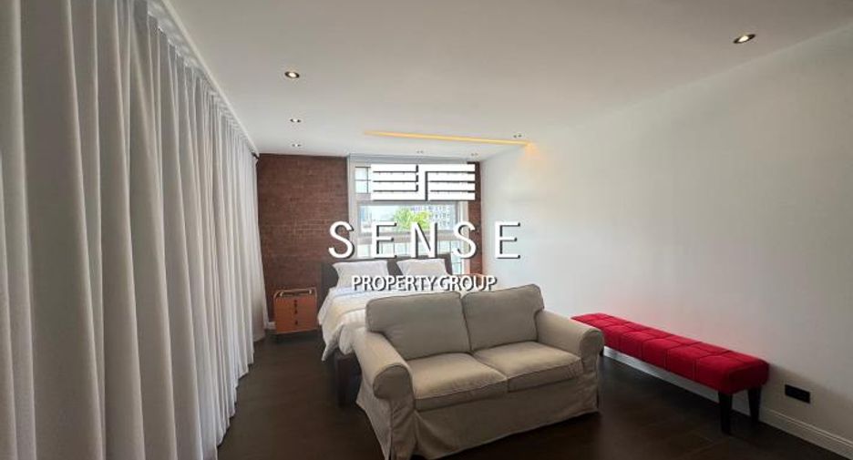 For rent 4 bedrooms condo in Watthana, Bangkok