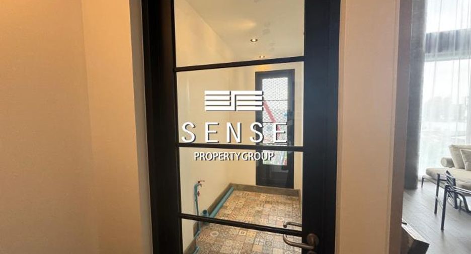 For rent 4 bedrooms condo in Watthana, Bangkok