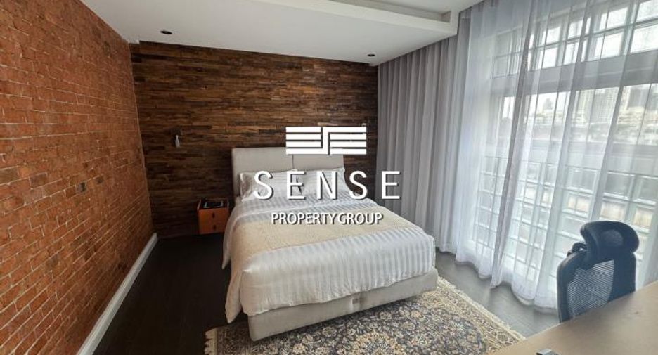 For rent 4 bedrooms condo in Watthana, Bangkok